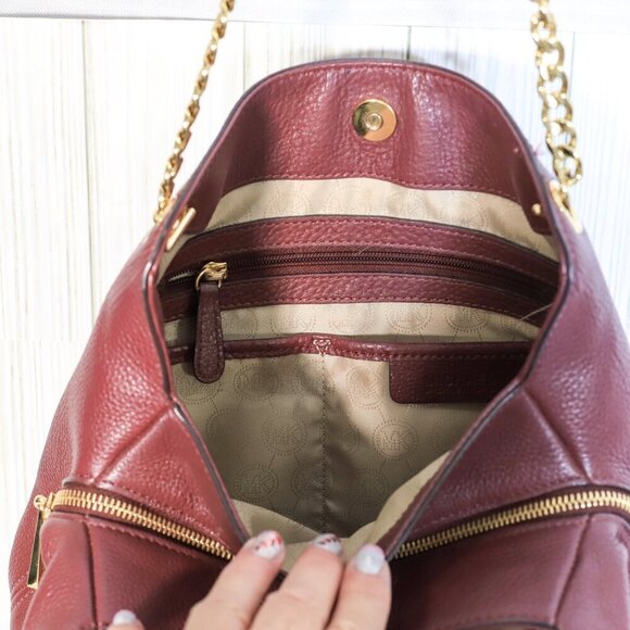 Michael Kors triple compartment deep burgundy leather multi-pocket/zip purse - Picture 5 of 16